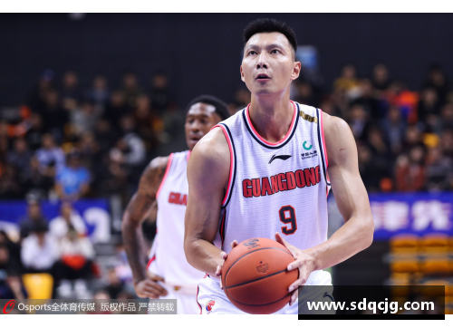 CBA常规赛战火激烈，广东宏远力压对手继续领先积分榜
